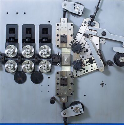 XD -250 Dwuosiowa maszyna do zwijania sprężyn CNC z dużą prędkością i precyzją