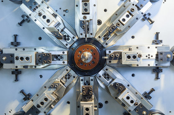 11 Axis Camless CNC Spring Making Machine z Spinner Motor, stabilna wydajność
