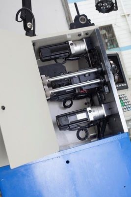 Precyzyjna sześcioosiowa maszyna do zwijania sprężyn CNC o wydajności produkcyjnej 1000 sztuk / min